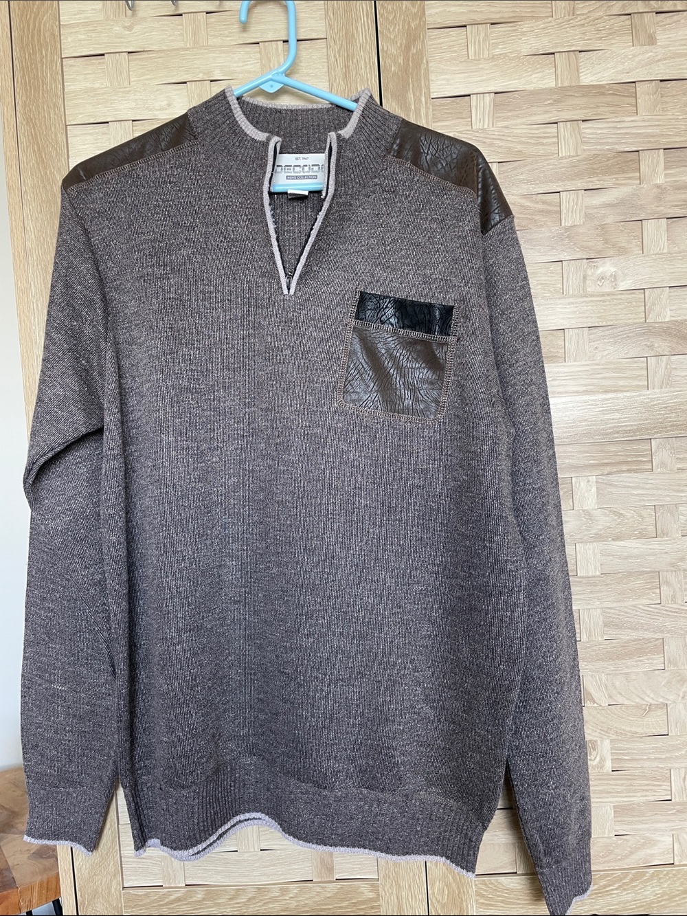 Men's Brown Crewneck Sweater with Contrast Pocket and Shoulder Trim